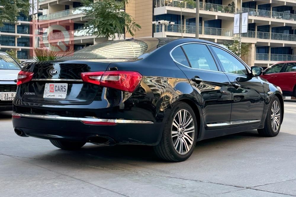 كيا كادينزا